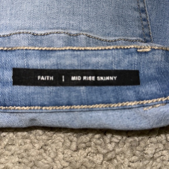 Jeans size 30 - never worn - Picture 2 of 5